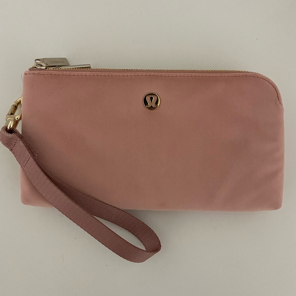 Lululemon velour clutch